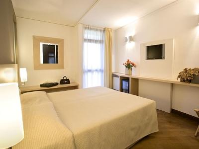 Country Hotel Borromeo Peschiera Borromeo Exterior foto